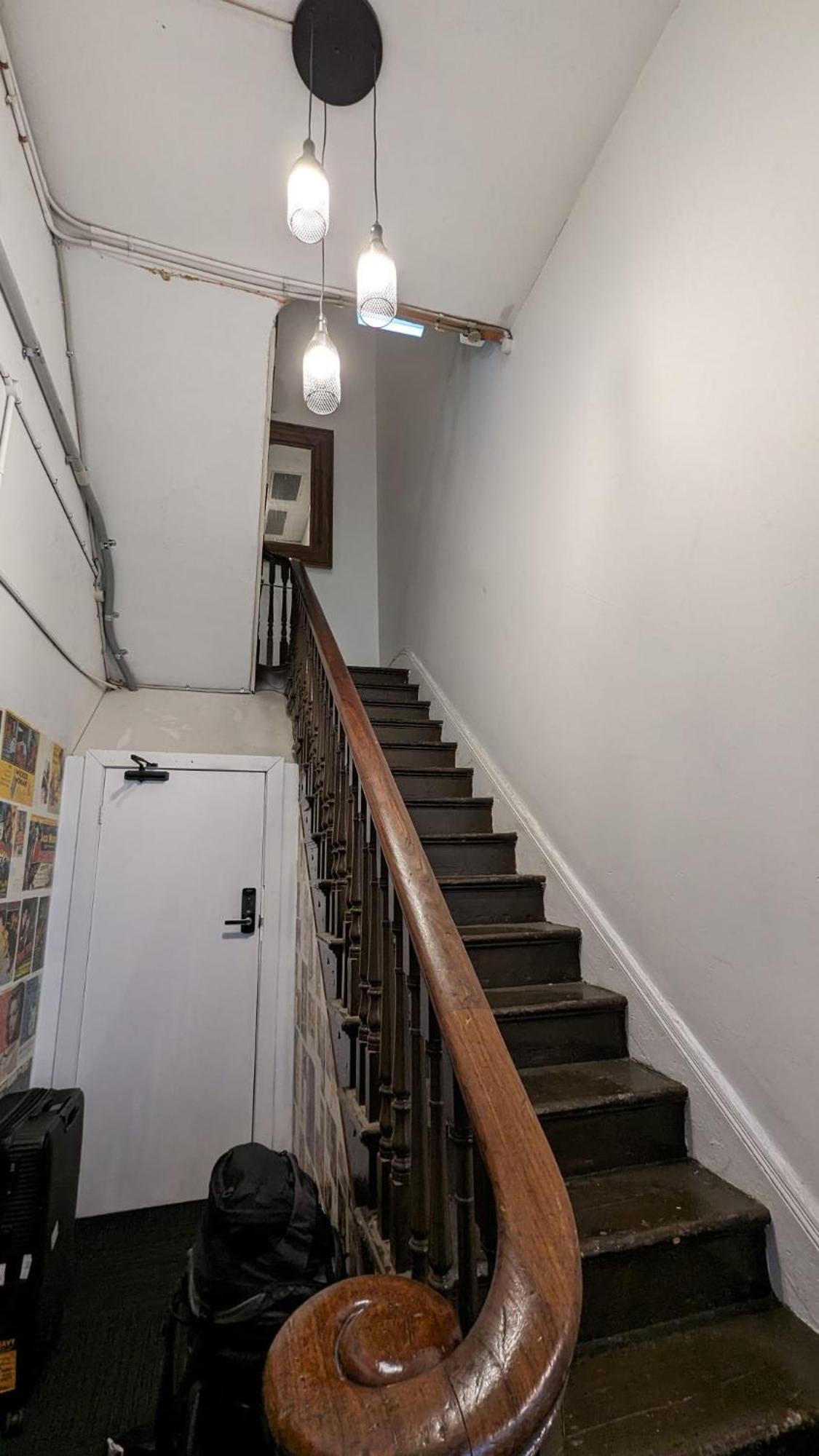 אדלייד Base Camp Hostel מראה חיצוני תמונה